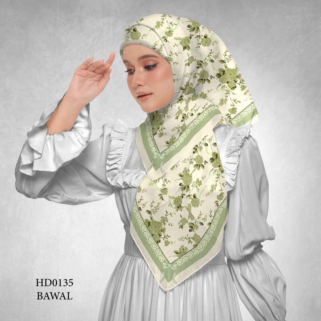 Tudung Bawal (Square Hijab) in HD0135