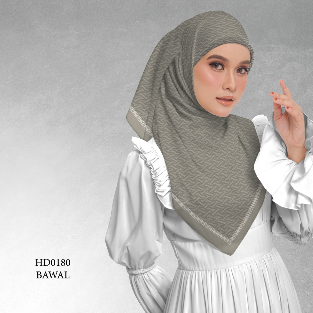 Tudung Bawal (Square Hijab) in HD0180